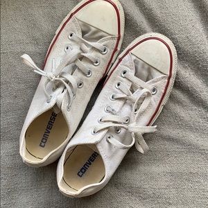 White converse, women’s size 8